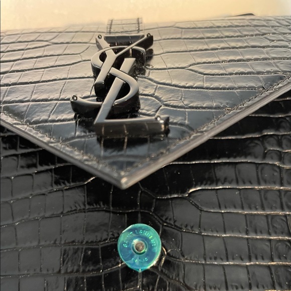 Saint Laurent croc bag,Limited edition (Authentic) comes with its certificate - Picture 13 of 13